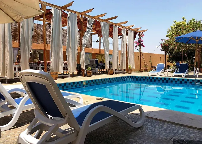 Nile Compound