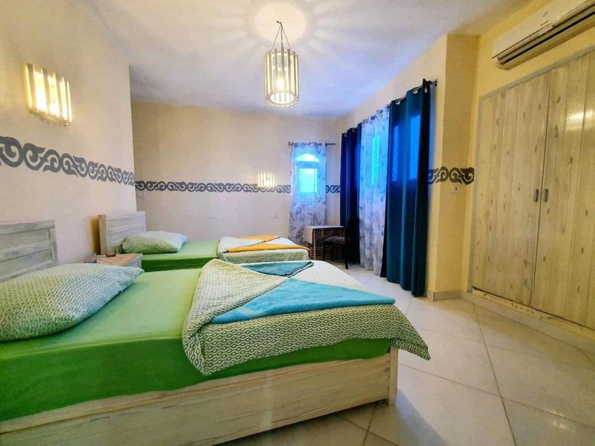 Nile Compound